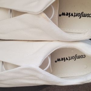 Womens White Comfort view slip on Size 9 1/2
